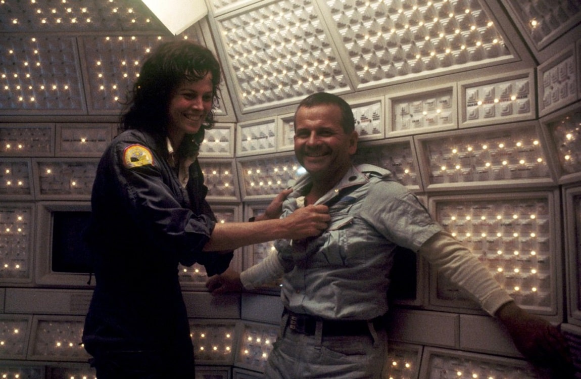 Ripley and Ash behind the scenes in Alien