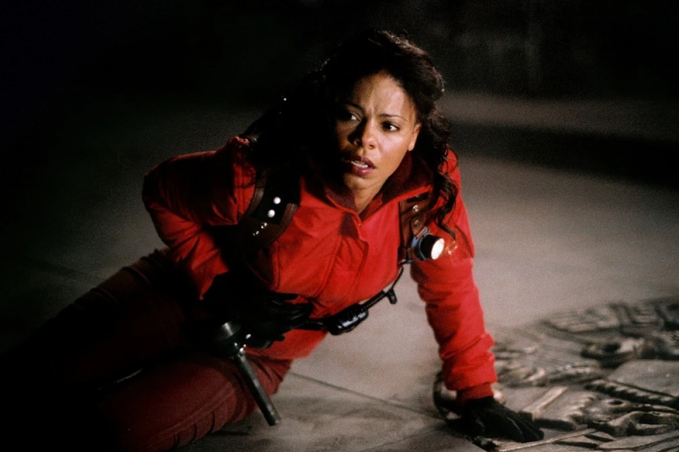 Sanaa Lathan as Alexa Woods in a production still from Alien vs. Predator