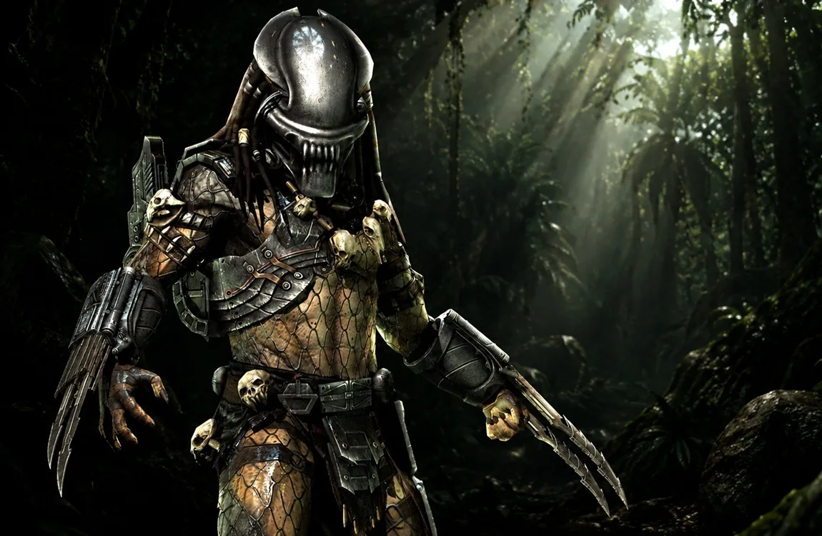 Alien Head Predator's Xenomorph-shaped bio-helmet