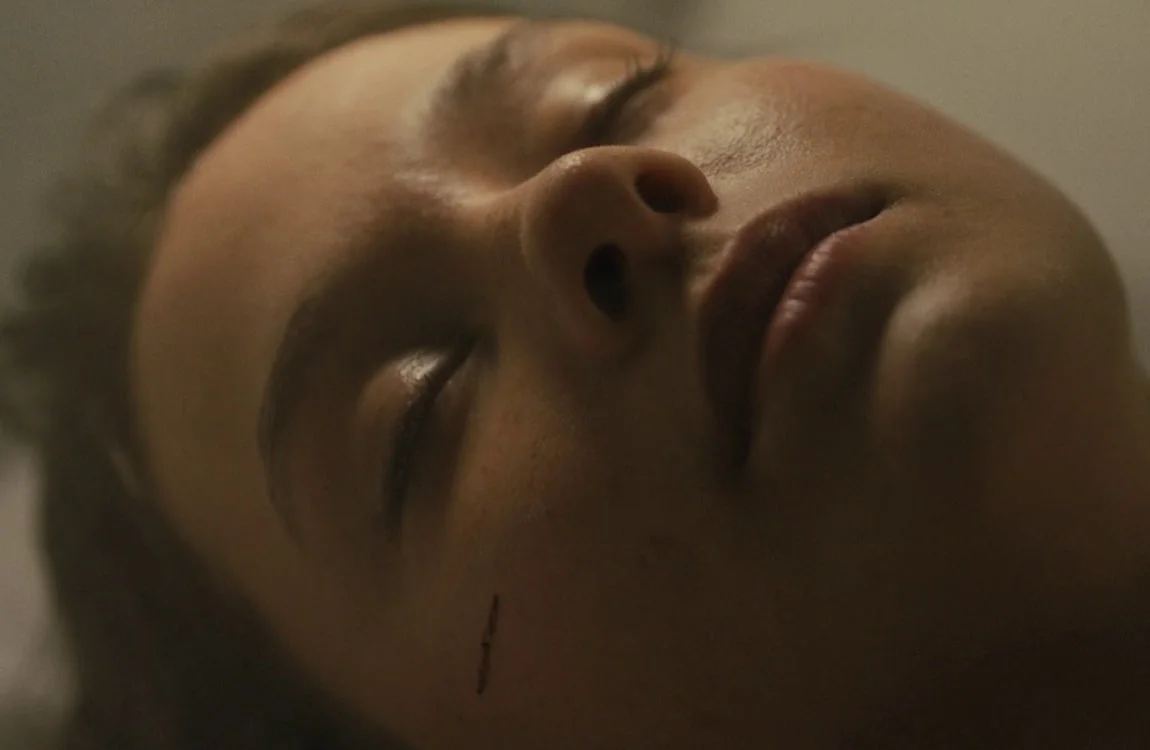 Rain Carradine in hypersleep