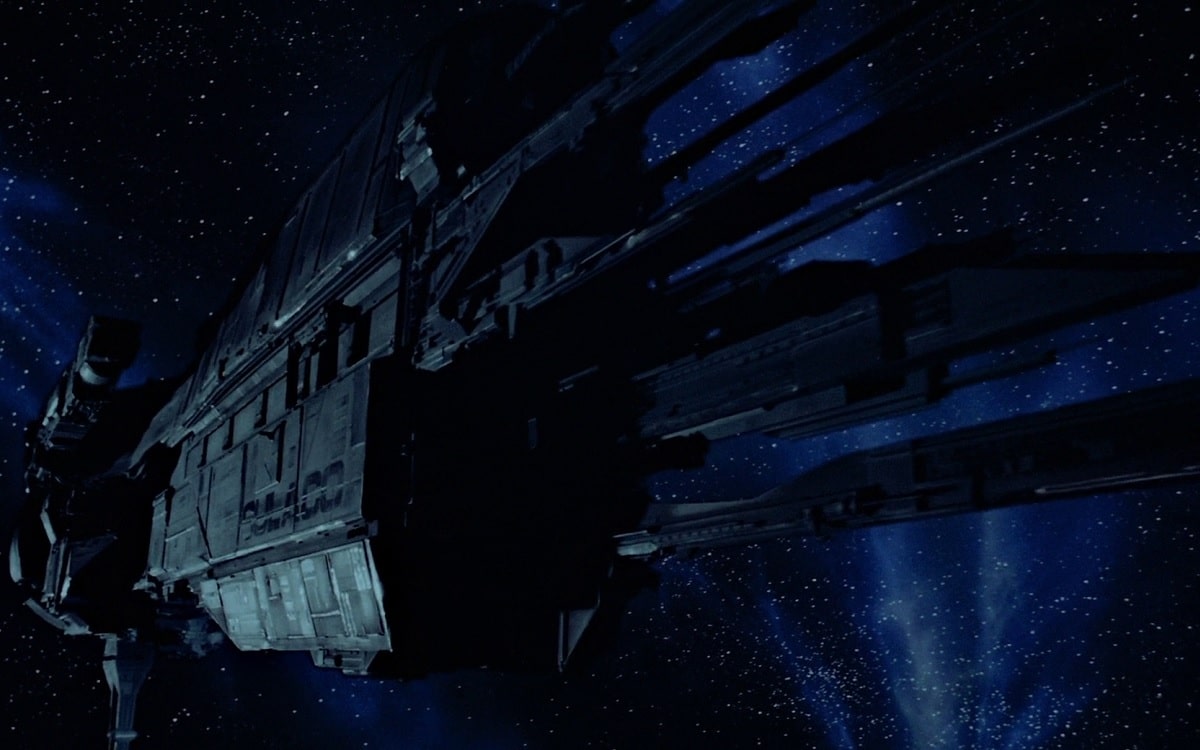 The USS Sulaco Nearing LV-426
