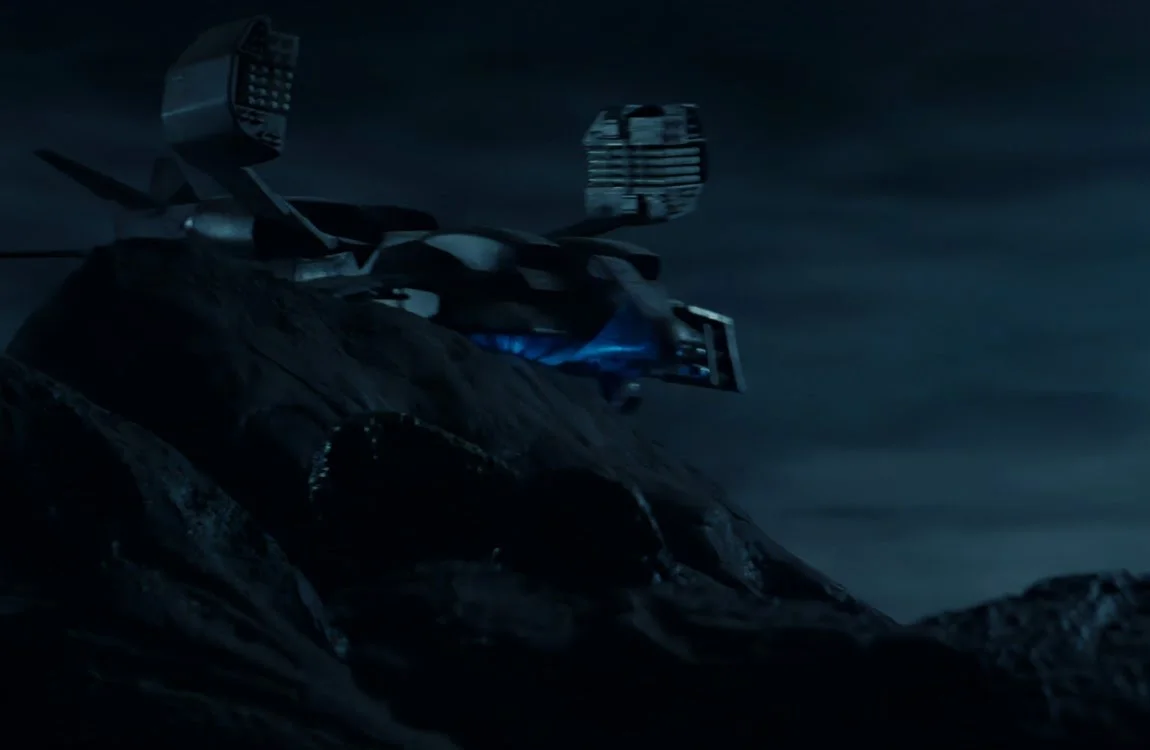 The dropship crashes on LV-426