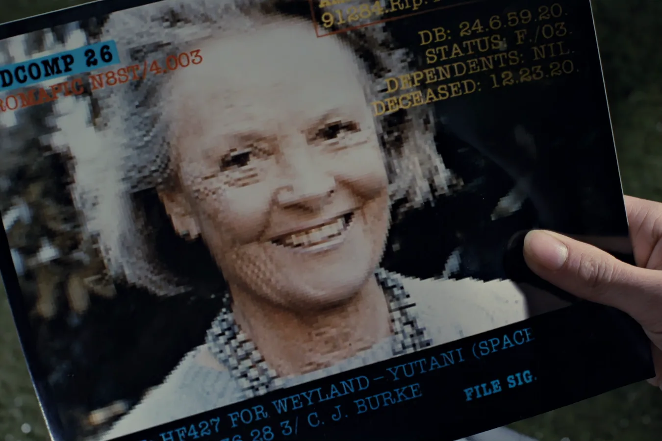 Amanda Ripley's old photograph shown to Ellen Ripley in Aliens