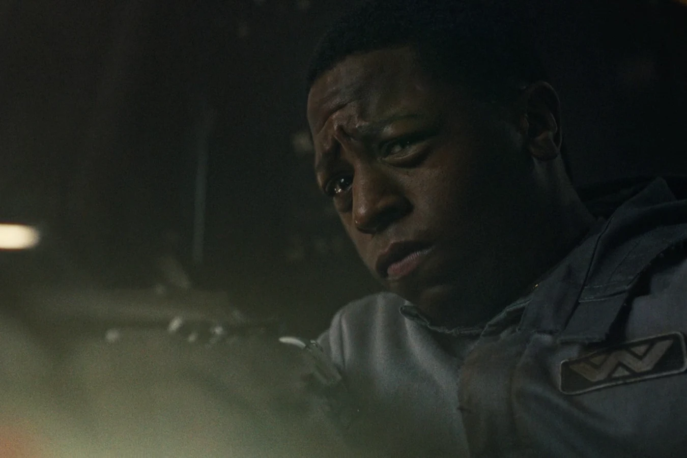 Andy with a pulse rifle in the elevator shaft aboard Renaissance
