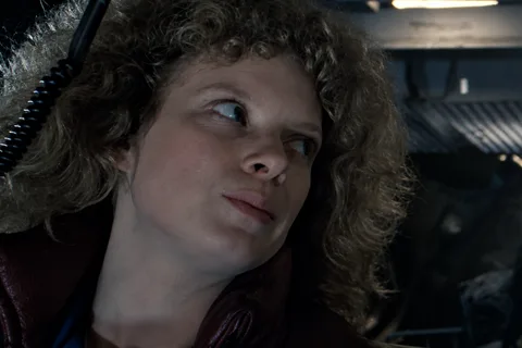 Anne Jorden with curly hair in the tractor cab in the Aliens Special Edition