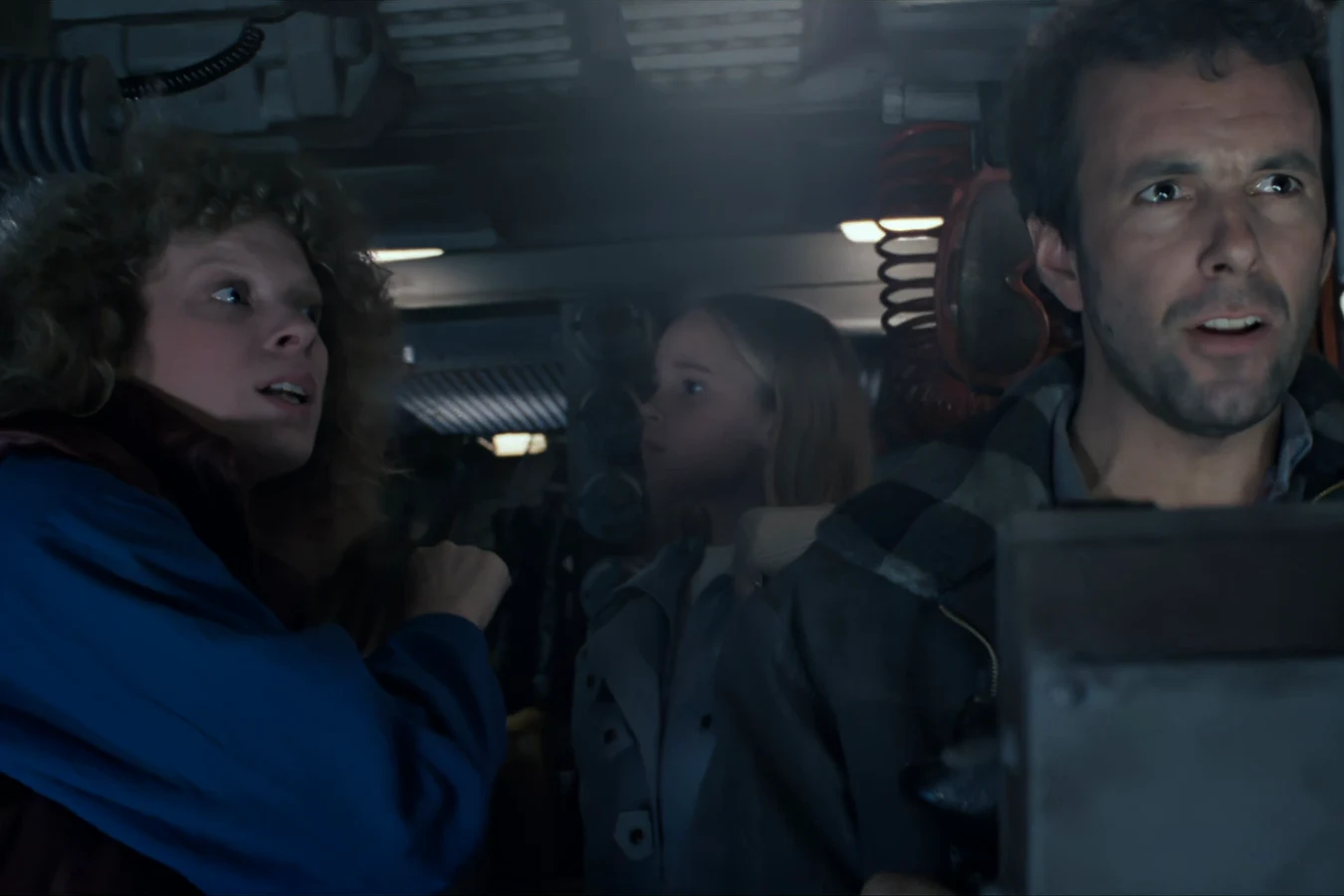 Anne Jorden, Newt and Russ Jorden looking ahead from the cab of the family tractor on LV-426 in the Aliens Special Edition
