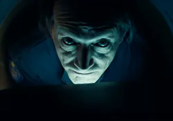 Bishop in the tunnel in Aliens