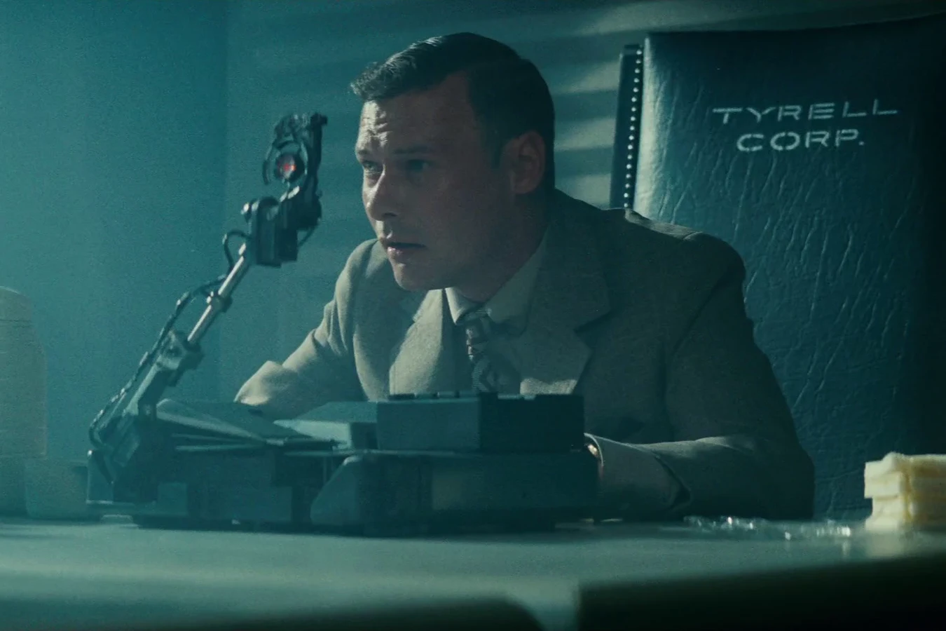 Morgan Paull as Dave Holden at the Voight-Kampff machine behind a Tyrell Corp. chair in Blade Runner