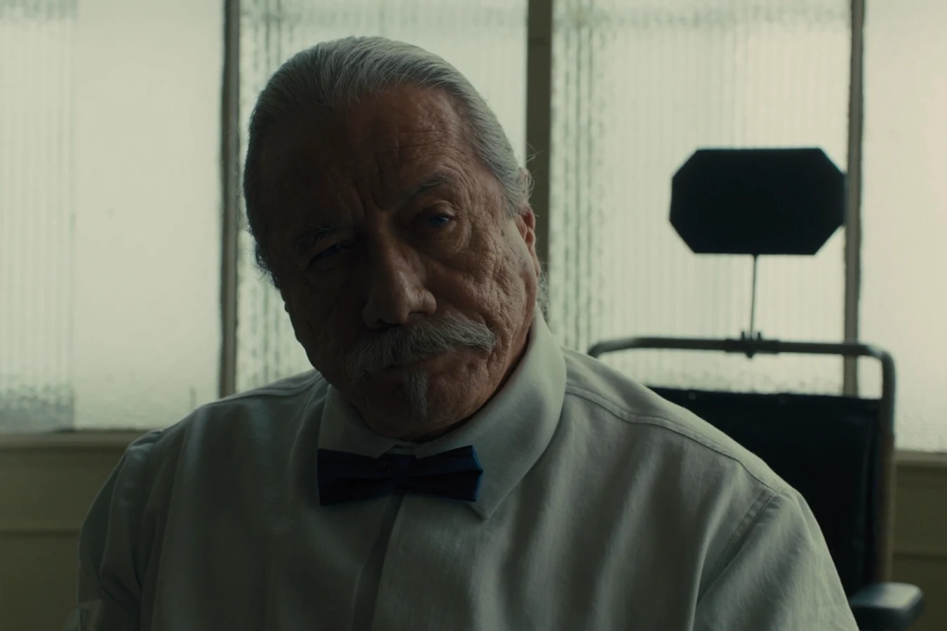 Edward James Olmos as elderly Gaff in a retirement home in Blade Runner 2049