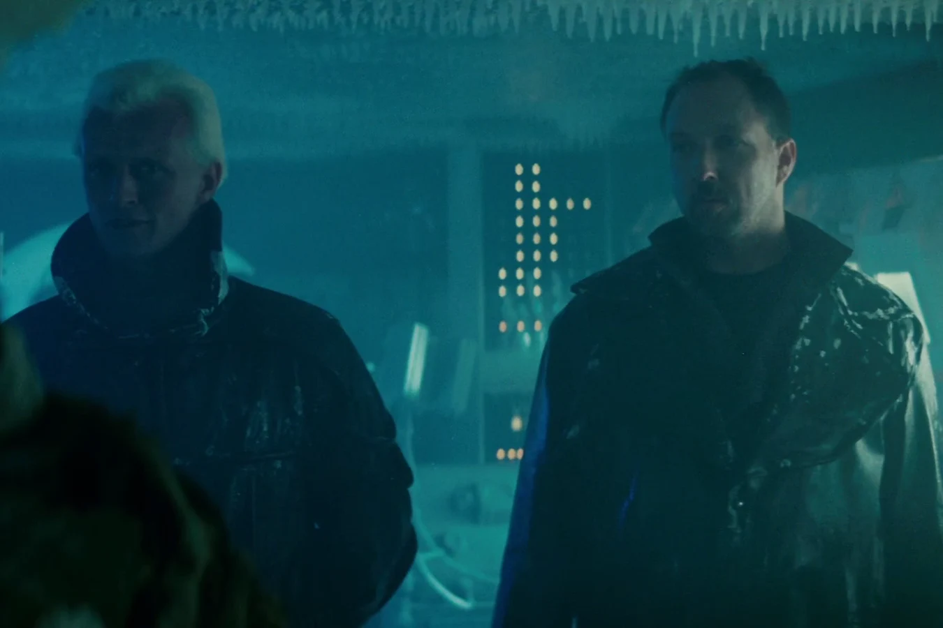 Roy Batty and Leon Kowalski in Hannibal Chew's freezing eye lab in Blade Runner