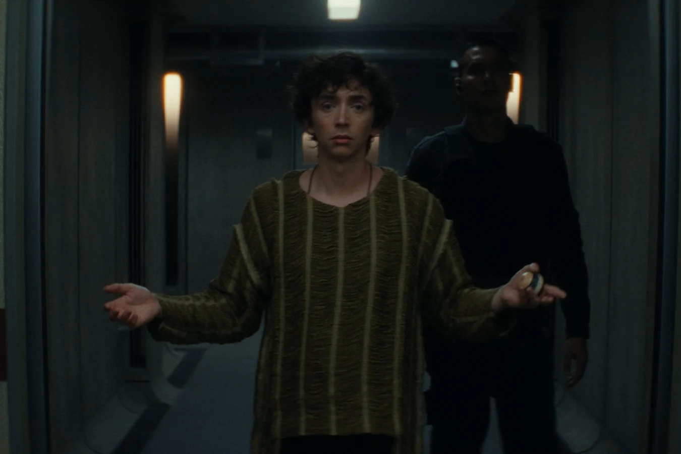 Boy Kavalier arriving with his bodyguard at the cell holding the Lost Boys in Alien: Earth