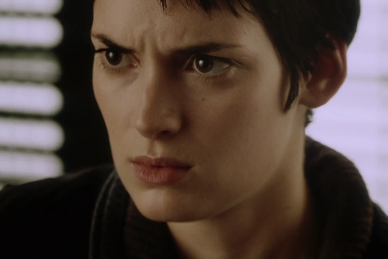 Call frowning in close-up in Alien: Resurrection