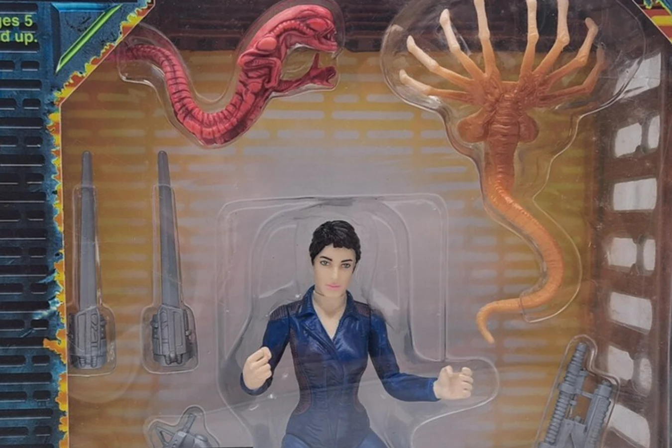 Kenner 1997 Alien Resurrection Call figure with Facehugger and Chestburster accessories