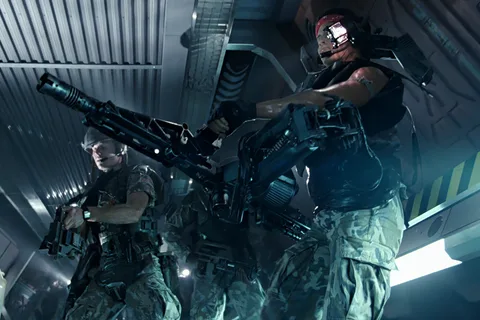 Colonial Marines in M3 armor with M10 helmets and TNR shoulder lamps