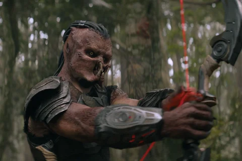 Dek Predator from Predator: Badlands