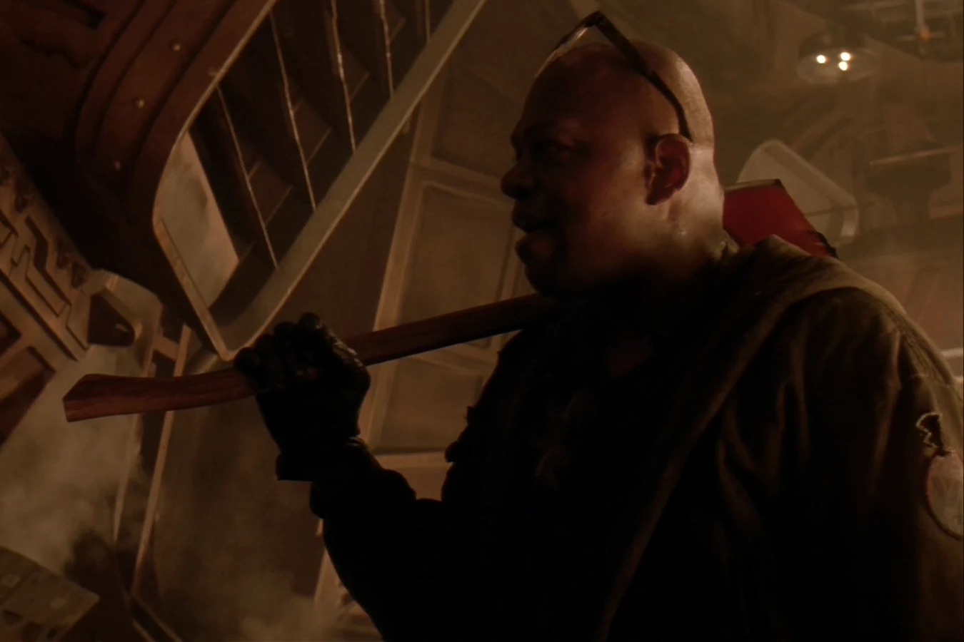 Dillon with an axe over his shoulder in the Fiorina lead works in Alien 3