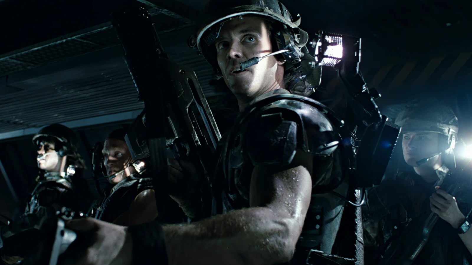 Corporal Dwayne Hicks with Colonial Marines aboard the dropship in Aliens