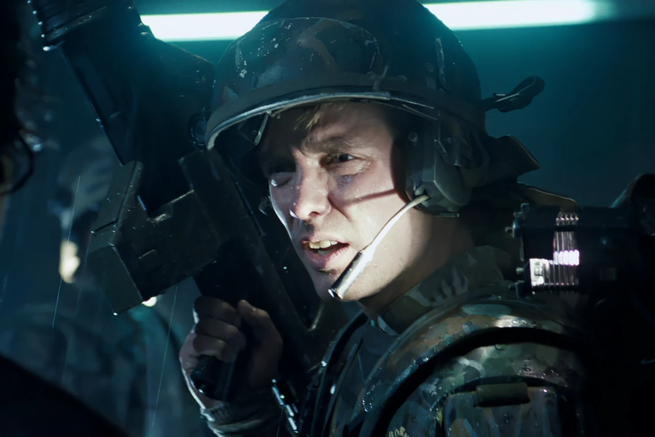 Hicks in the rain during the drop on LV-426 in Aliens