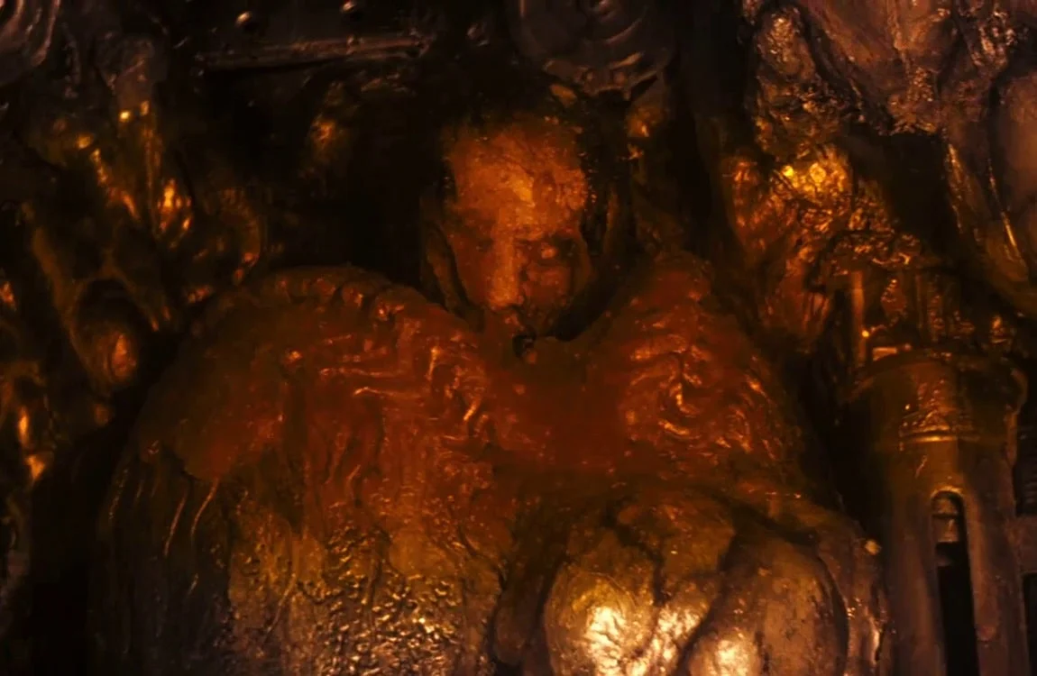 Brett transforming into an egg in Alien: Director's Cut