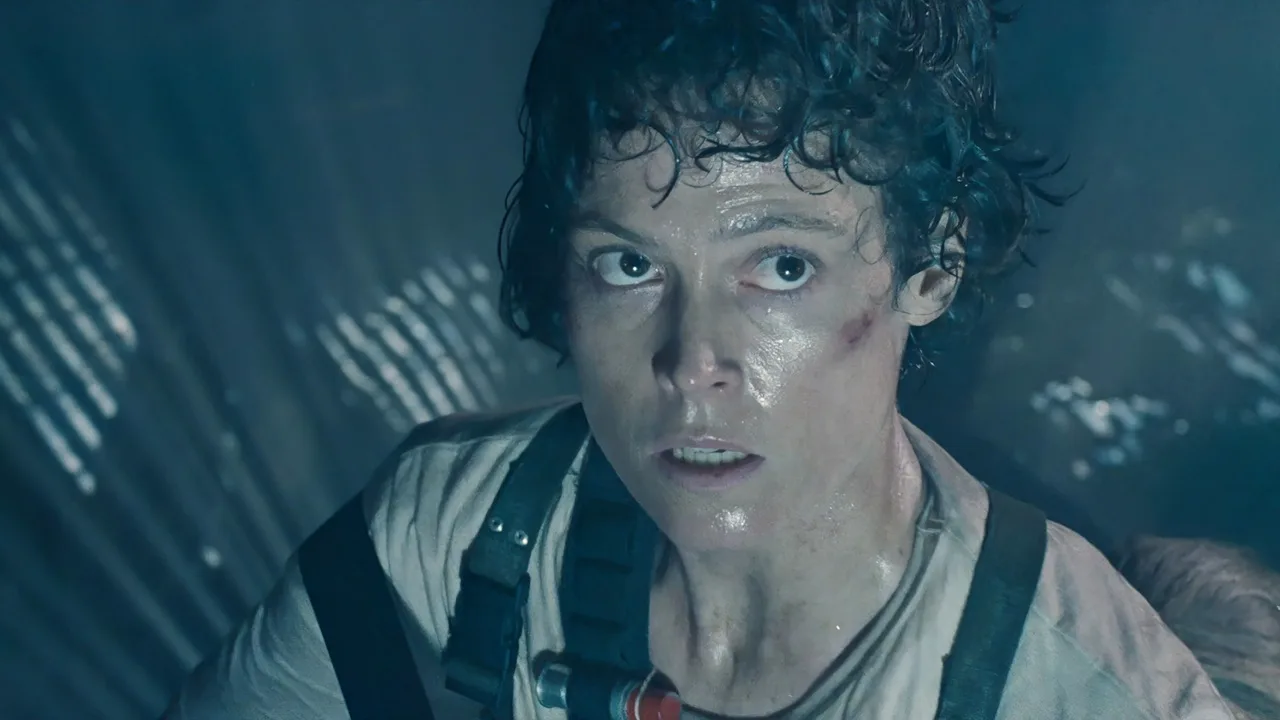Ellen Ripley encountering the Alien Queen in the hive in Aliens