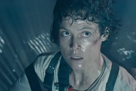 Ellen Ripley encountering the Alien Queen in the hive in Aliens