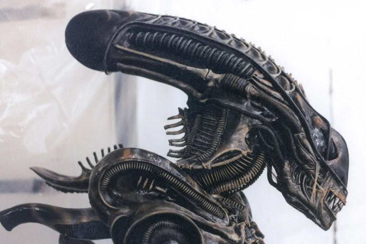 Stan Winston Studio Xenomorph Warrior suit from Aliens