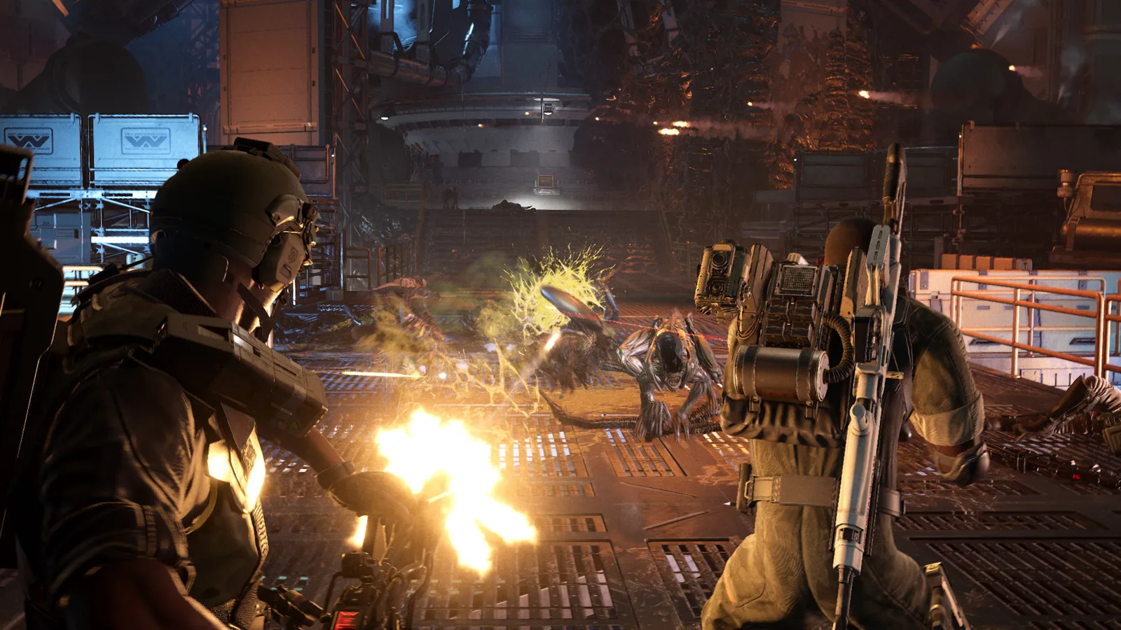 A Colonial Marine smartgun in Aliens Fireteam Elite 2