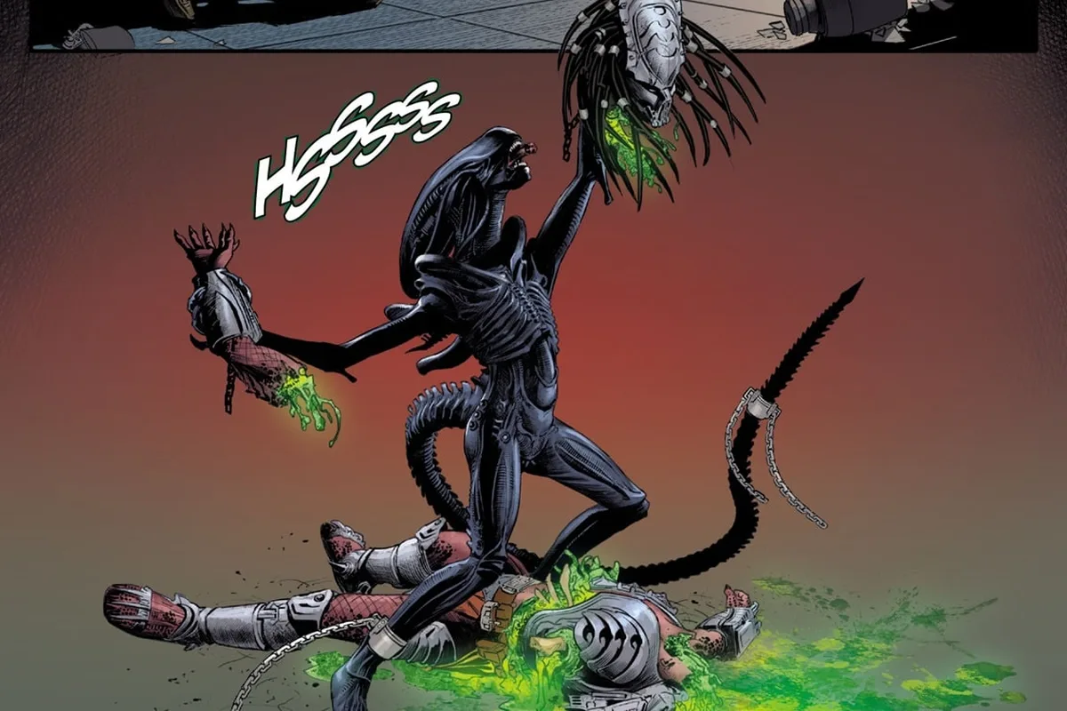 An adult Xenomorph tears off Splitter's head and holds the mask