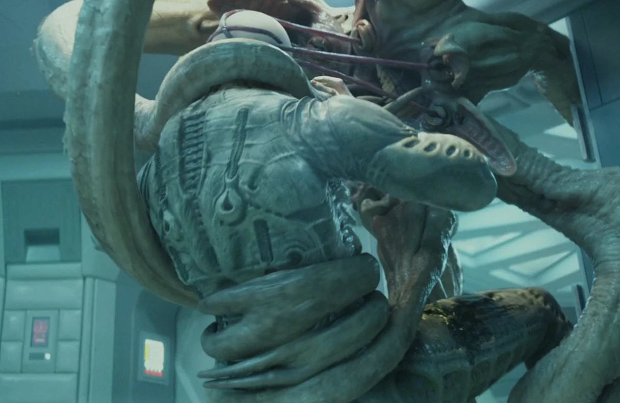 The Trilobite wrapping an Engineer in Prometheus