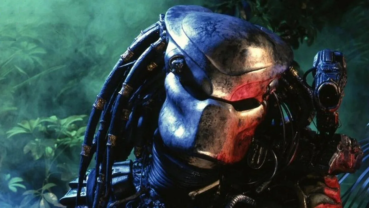 Close-up of the Jungle Hunter Predator in the Val Verde jungle in Predator (1987)