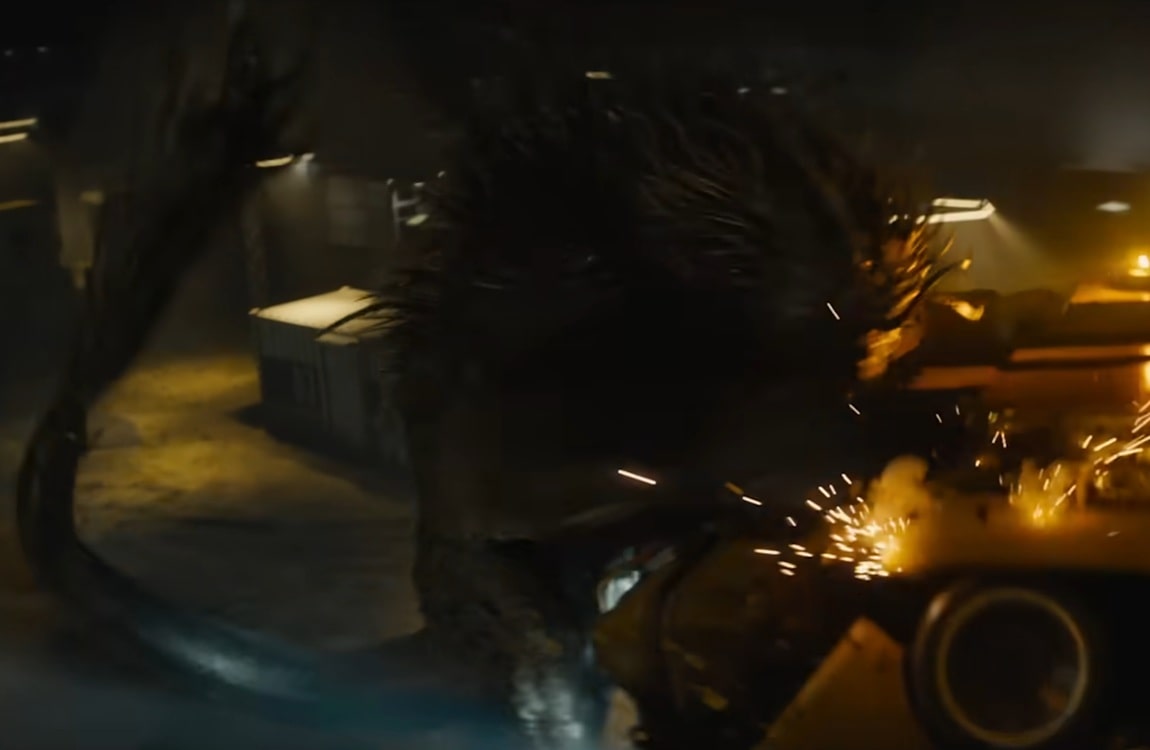 Kalisk fights a Weyland-Yutani mech suit