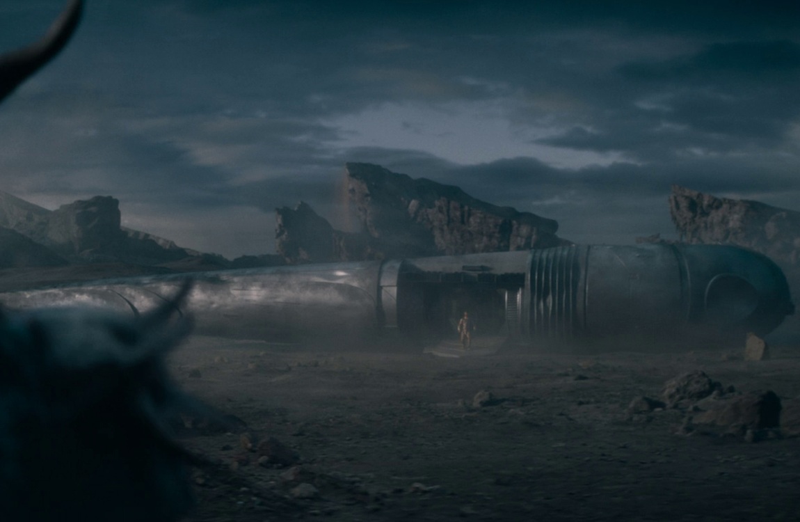 Dek returns to Yautja Prime after repairing the ship