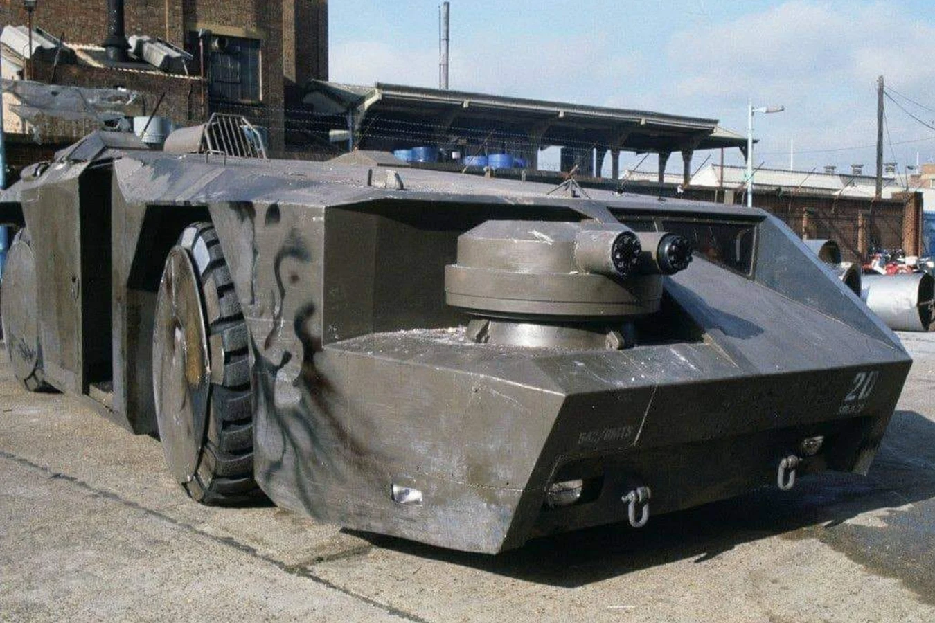 Full-size Aliens M577 APC prop outdoors, marked 2D and 542/8617S, with the starboard door open