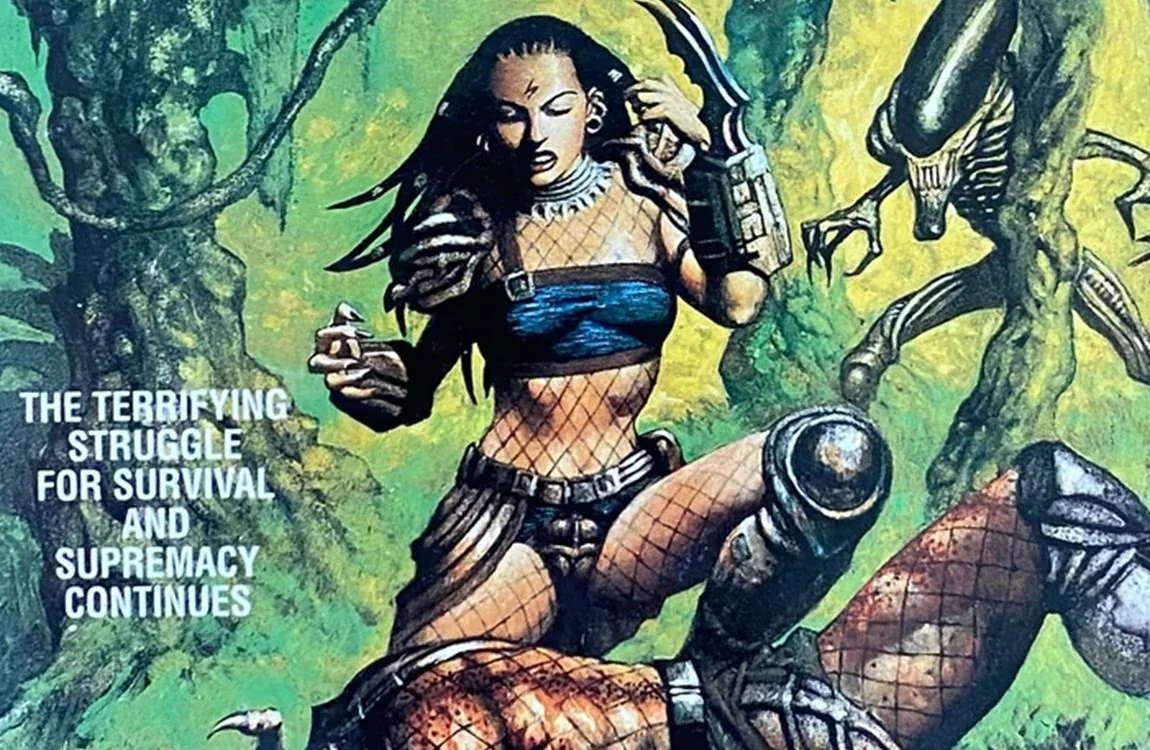 The book cover of AvP: War
