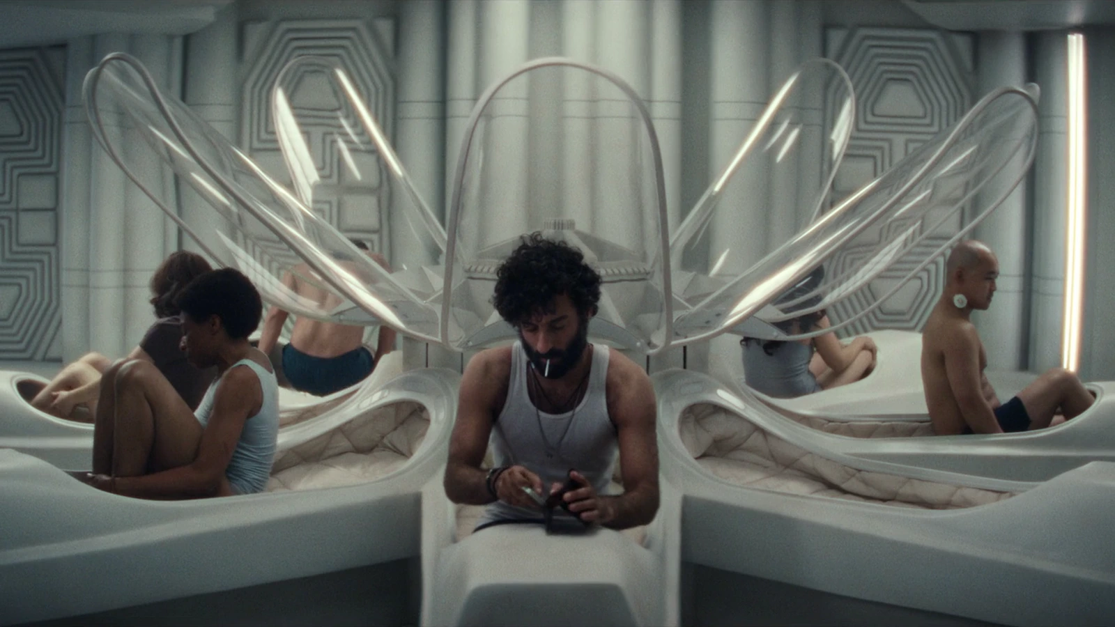 Maginot crew members in the hypersleep bay of the USCSS Maginot in Alien: Earth