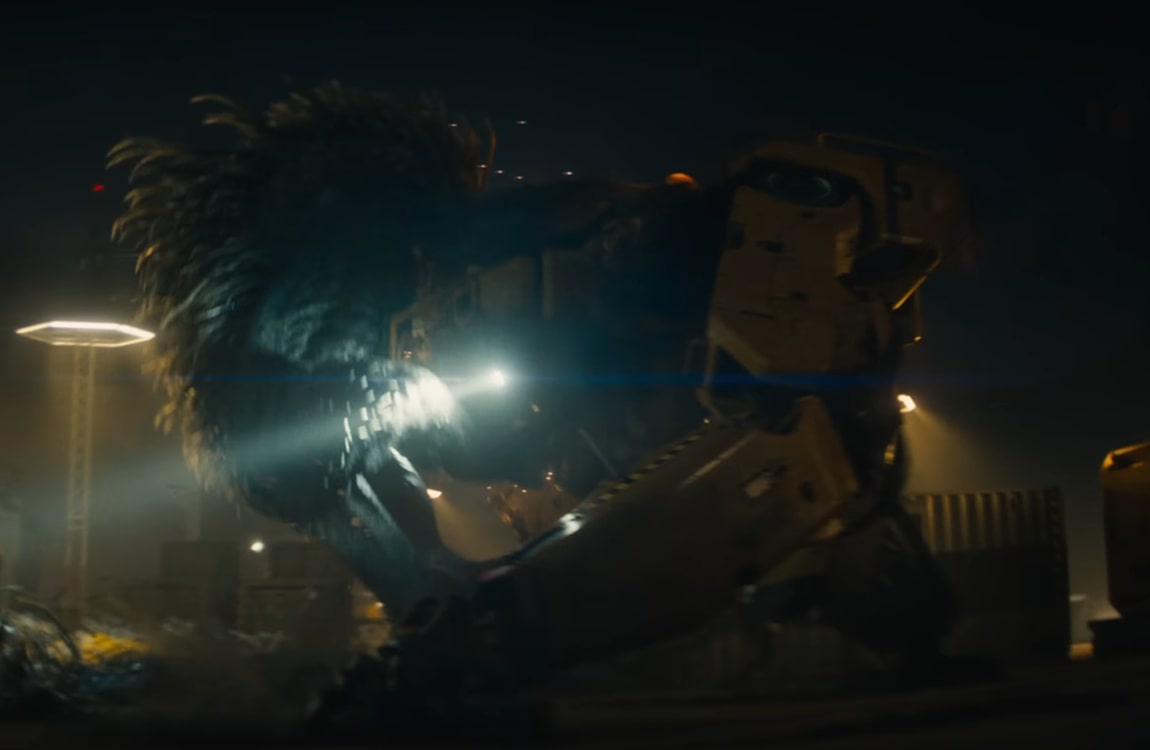 A Weyland-Yutani mech suit fights the Kalisk in Predator: Badlands