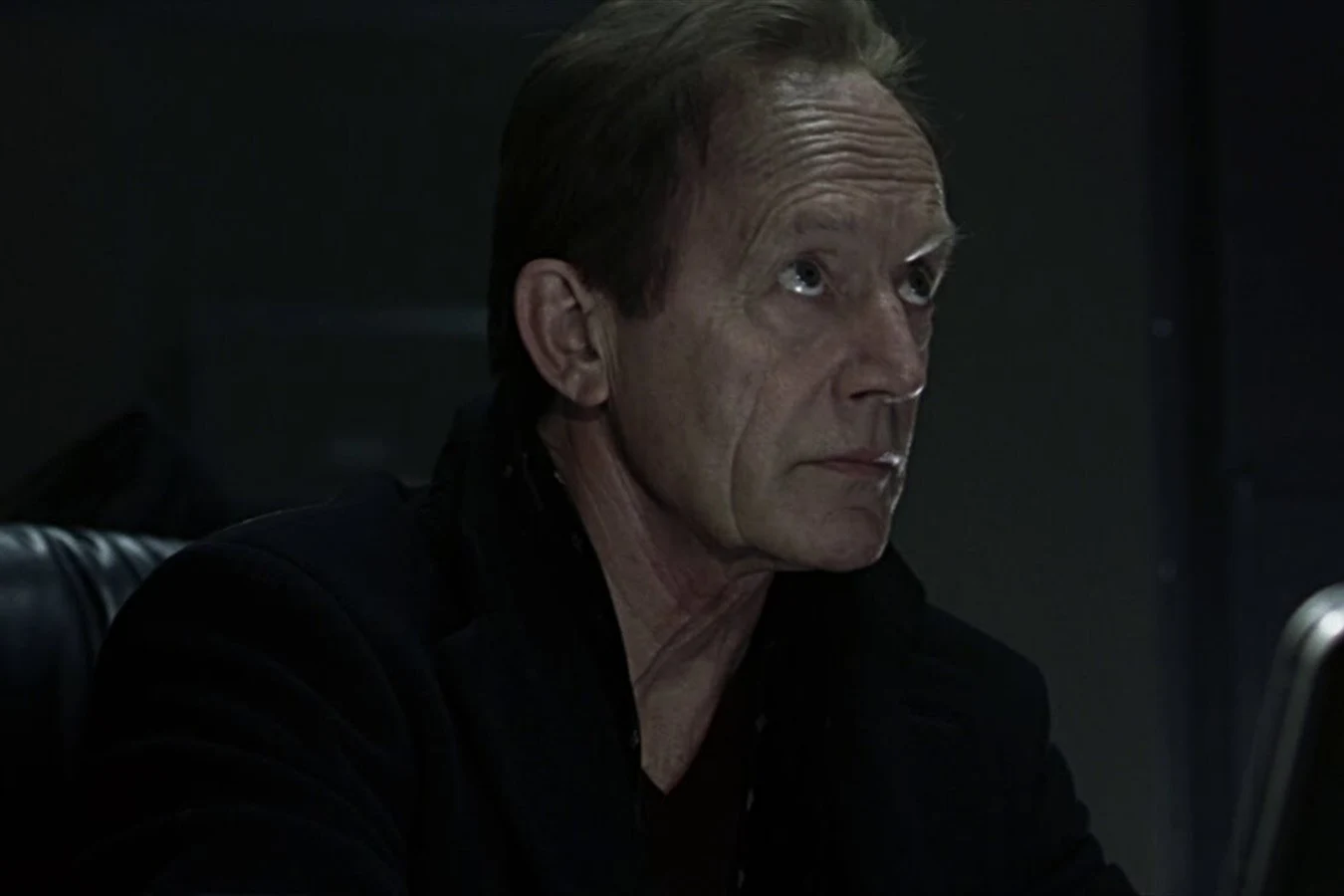 Charles Bishop Weyland in a dark jacket in Alien vs. Predator (2004)