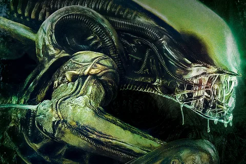 Necromorph Xenomorph in profile, its hide marked by necrosis and leaking fluid