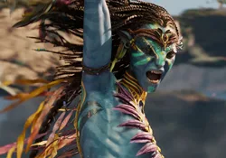 Neytiri with a bow among the Omatikaya in Avatar