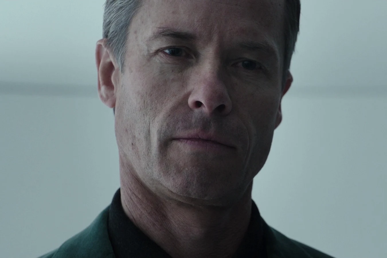 Peter Weyland in a green suit in the prologue of Alien: Covenant
