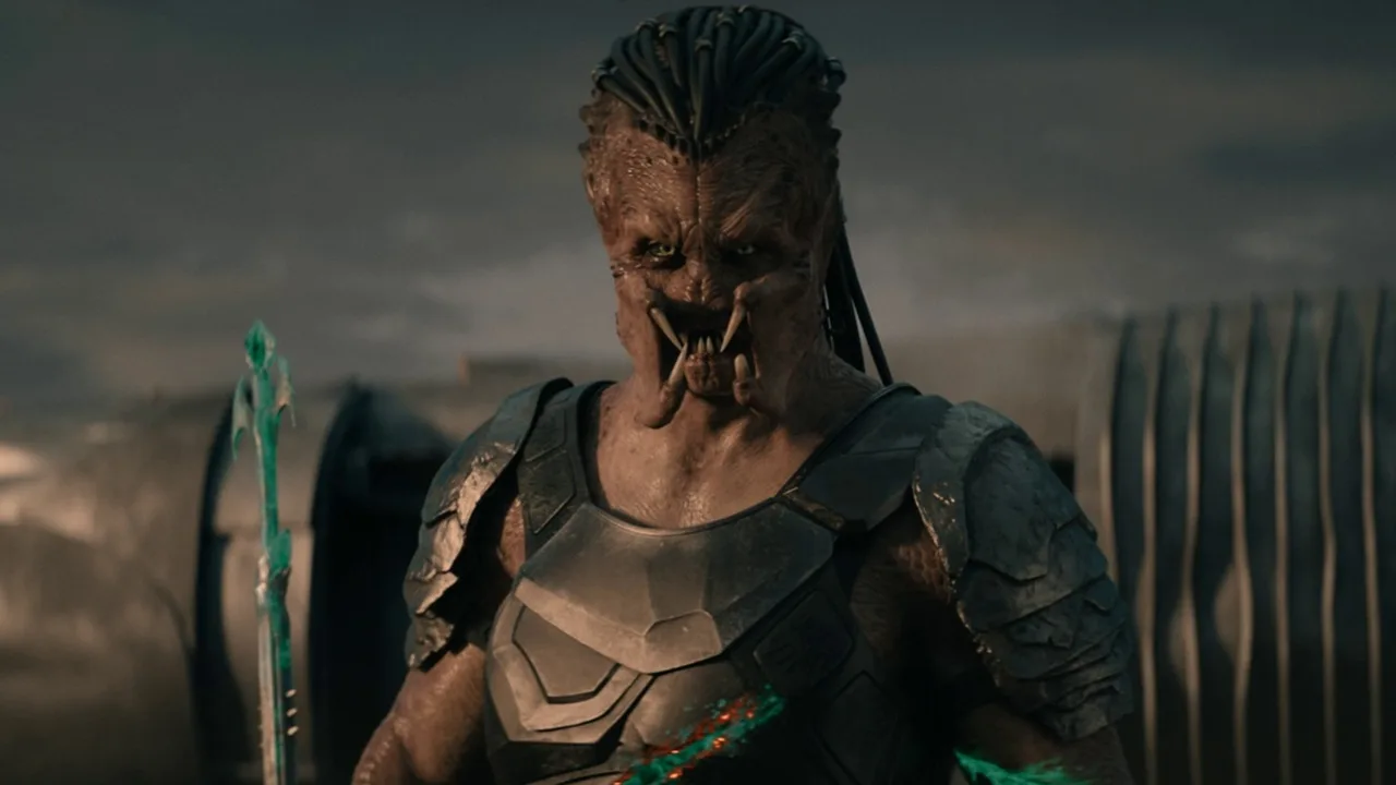 Dek Predator at the end of Predator: Badlands