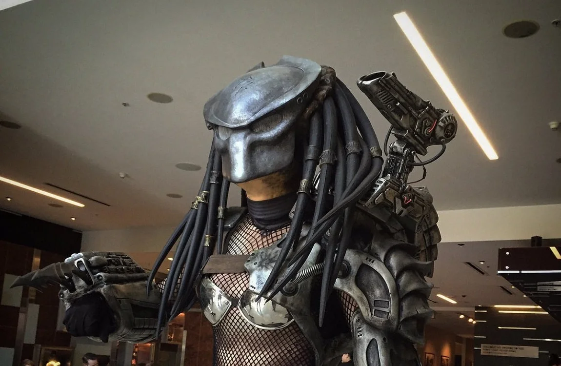 A Female Predator cosplay