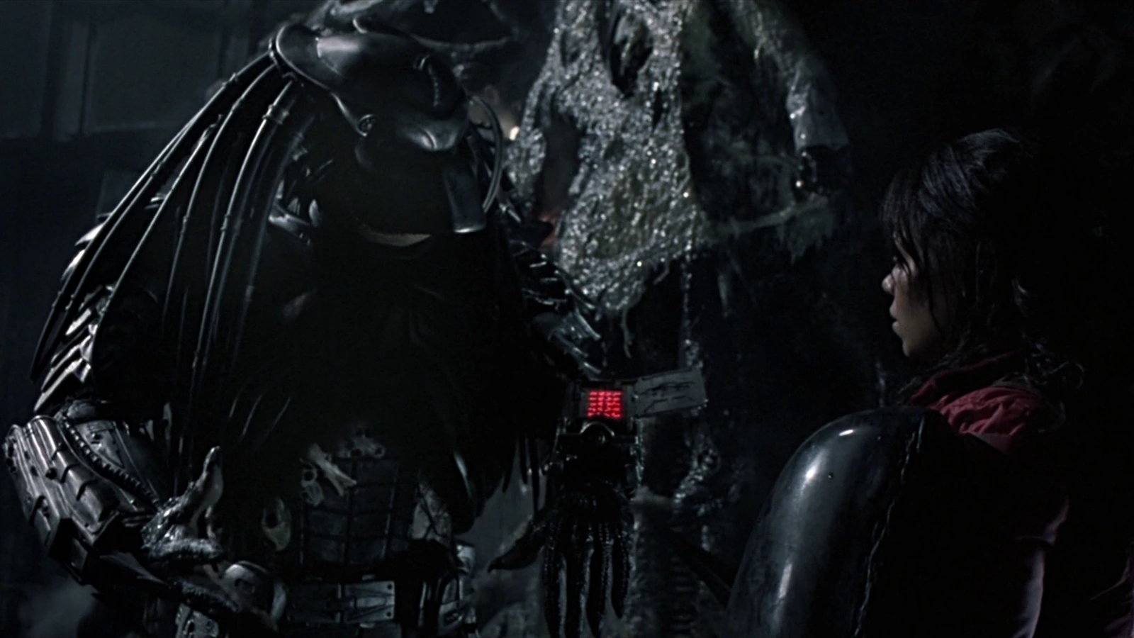 Scar Predator and Alexa Woods from AvP 2004