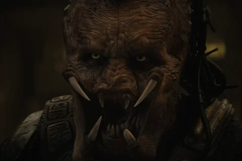 Dek Predator with open mandibles from Predator: Badlands