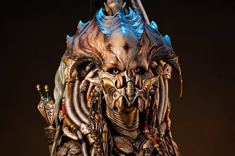 A statue of the Predator Queen, the Yautja Matriarch