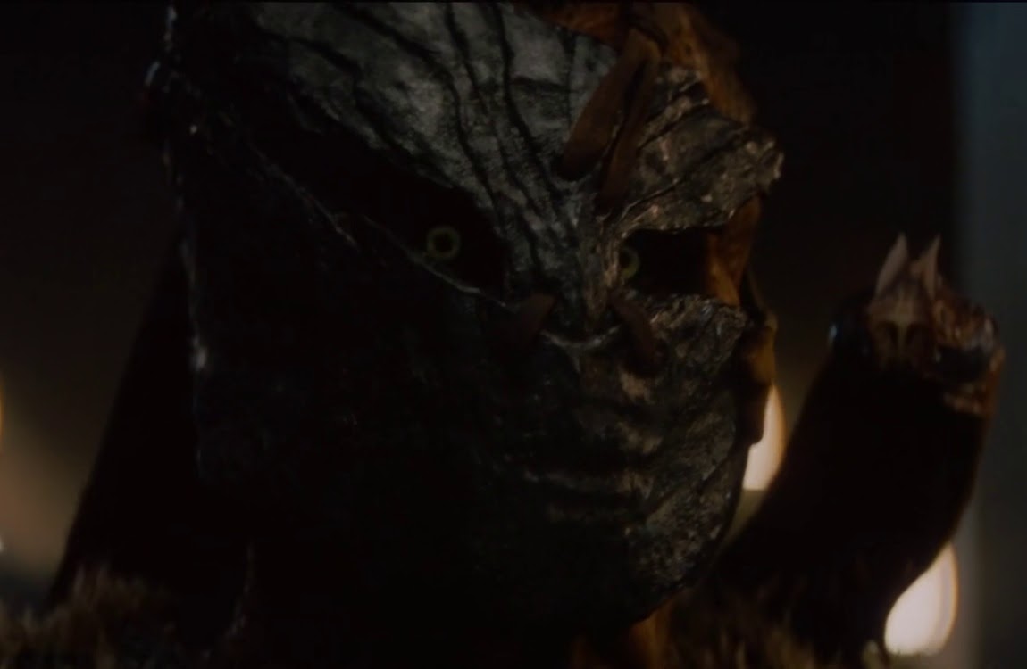 An organic shoulder cannon used by Dek Predator in Predator: Badlands