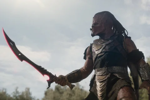 Dek Predator holding a sword from Predator: Badlands
