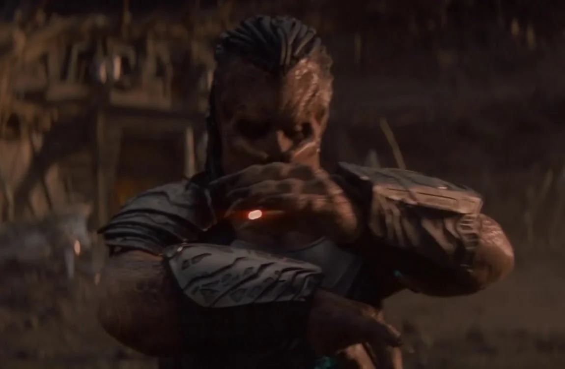 A Predator cloak chip from Predator: Badlands