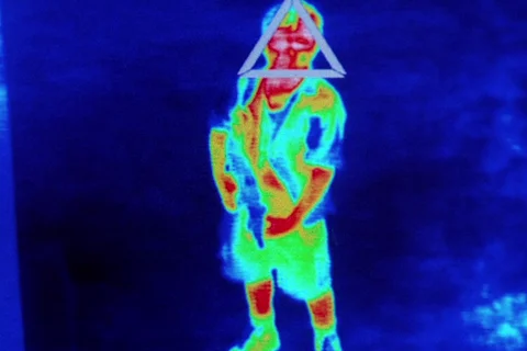 The City Hunter Predator targets a kid in Predator 2