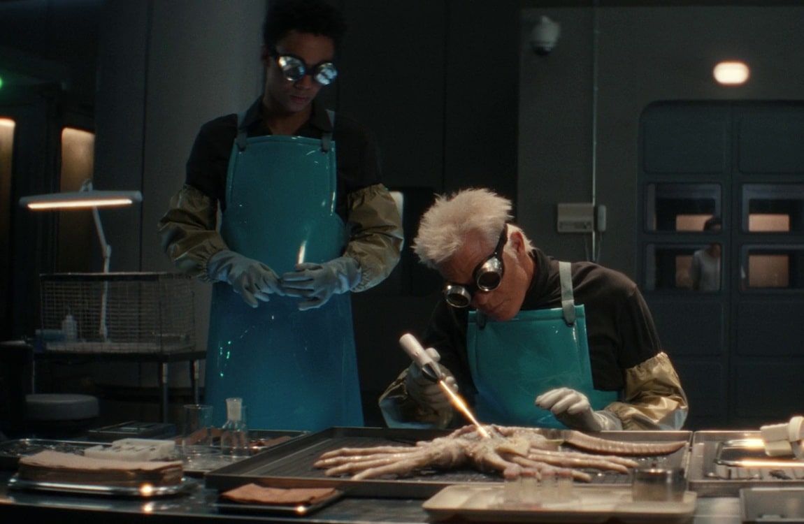 Kirsh conducting Xenomorph research